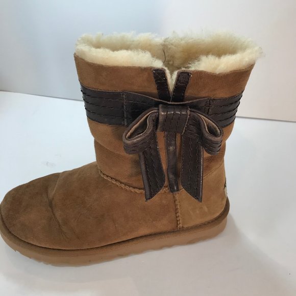 UGG Australia JOSETTE BOW Sheepskin Boots Size 7 - Picture 2 of 7